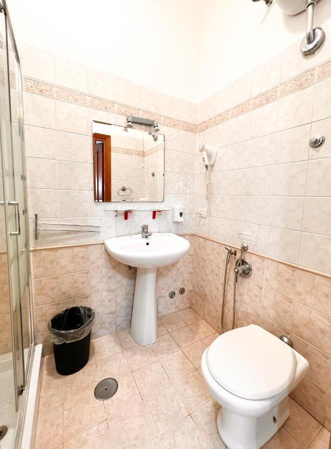 Alius And Freerome Hotel Εξωτερικό φωτογραφία